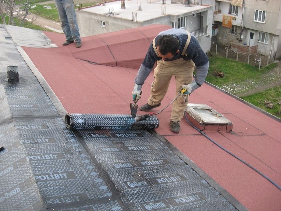 Uzundere EPDM Kauçuk Çatı – düz çatıda arduvazlı bitümlü membran serimi Uzundere EPDM Kauçuk Çatı – düz çatıda arduvazlı bitümlü membran serimi